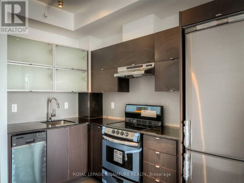 2712 - 170 Fort York Boulevard — photo 3 of 15