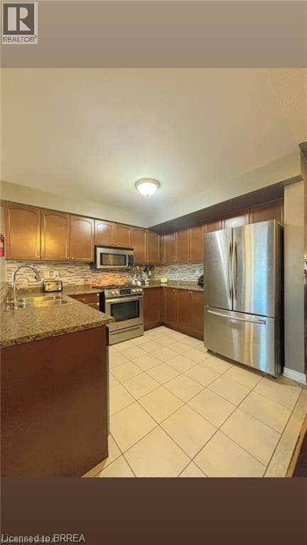 252 BERRY Street — photo 7 of 20