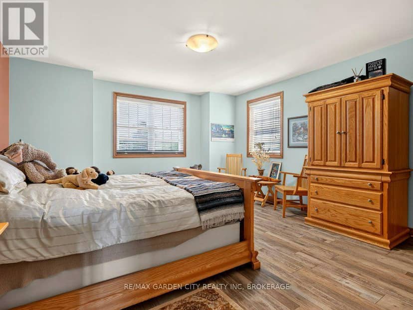 3297 Tallman Drive — photo 35 of 40