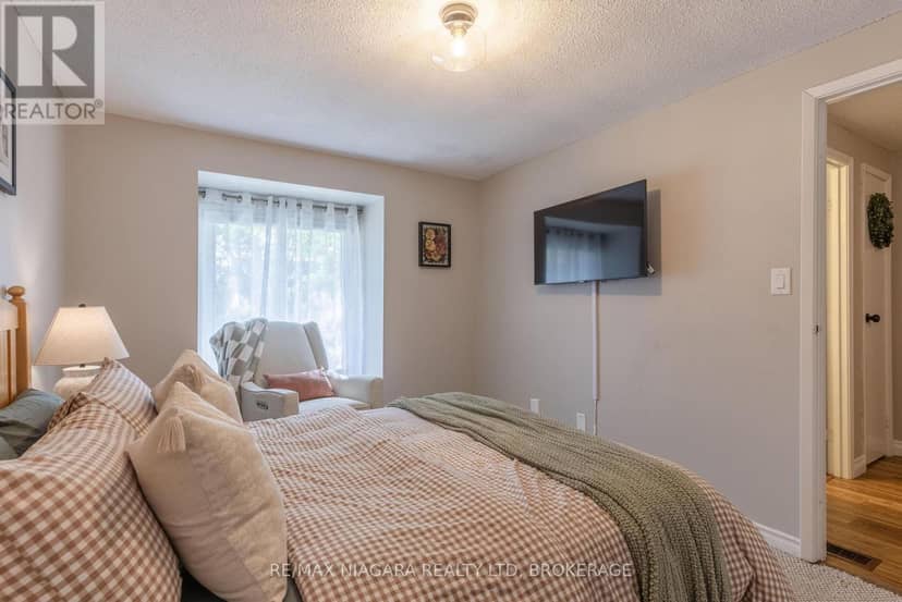 77 - 6767 Thorold Stone Road — photo 17 of 28