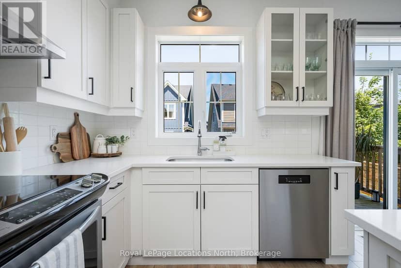 118 Sycamore Street — photo 10 of 40