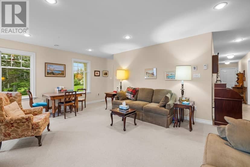 3687 Route 20, Seaview, photo 7