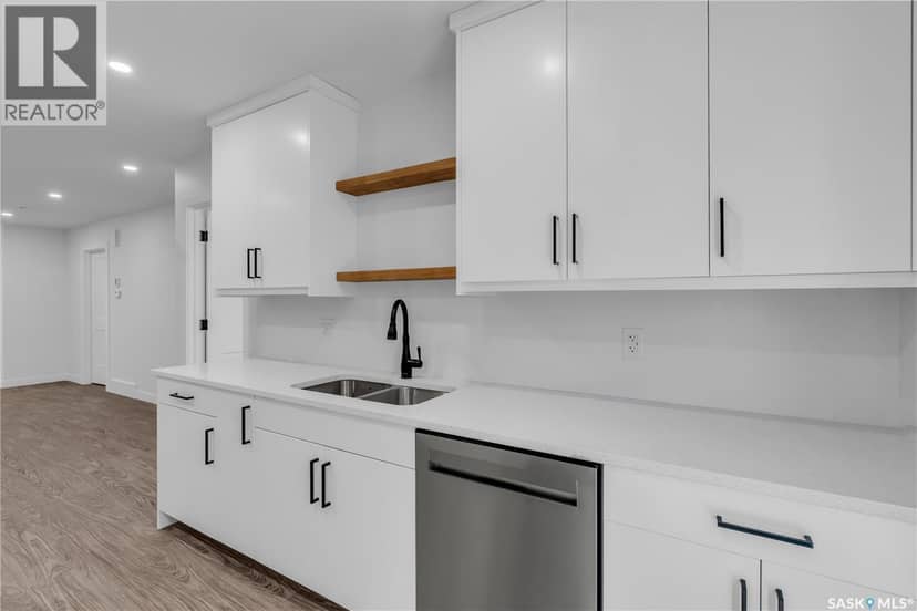 516 K Avenue S — photo 8 of 22