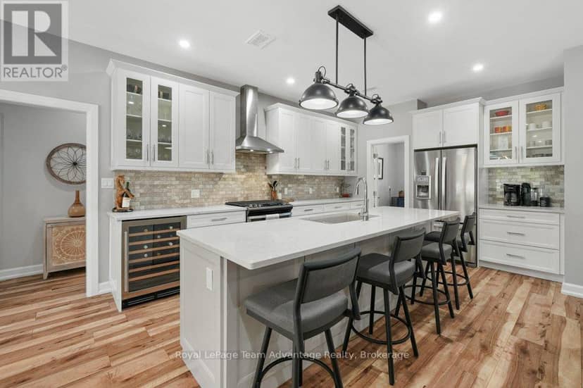 9 George Hunt Memorial Drive — photo 12 of 40