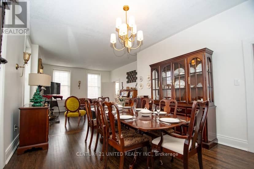 33 Bridge Street S — photo 12 of 40