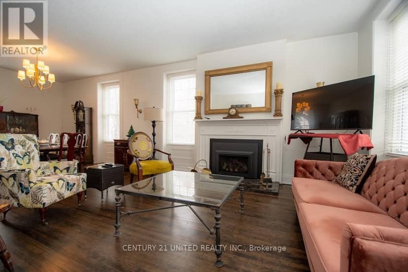 33 Bridge Street S — photo 9 of 40