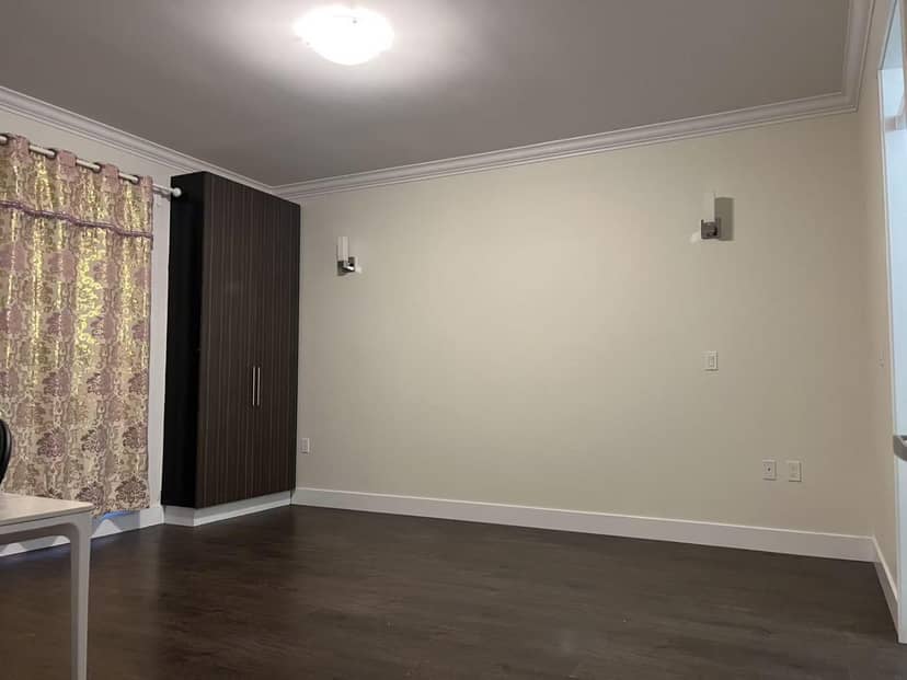 Ground Level 13766 NORTH BLUFF ROAD, Surrey, photo 4