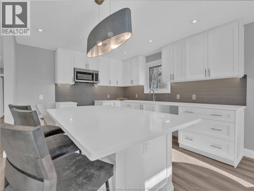 332 Heritage ROAD — photo 7 of 40