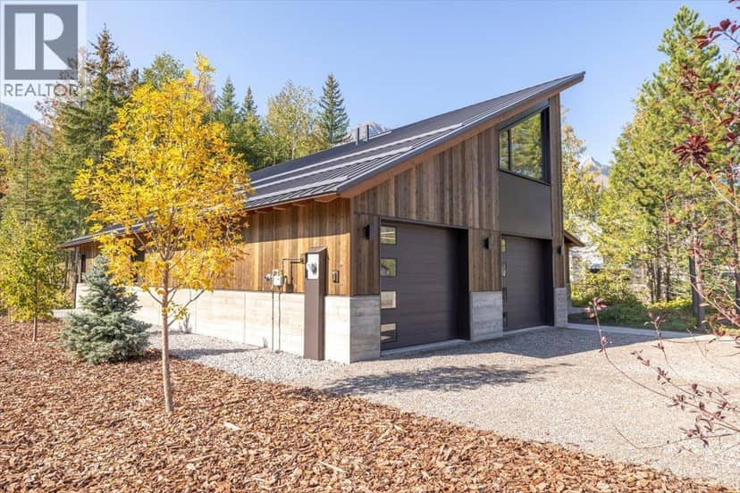 5538 Currie Bowl Way, Fernie, photo 2