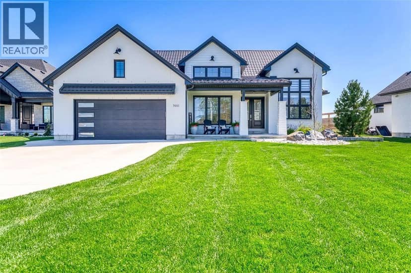 3661 Egremont Road, Plympton-Wyoming