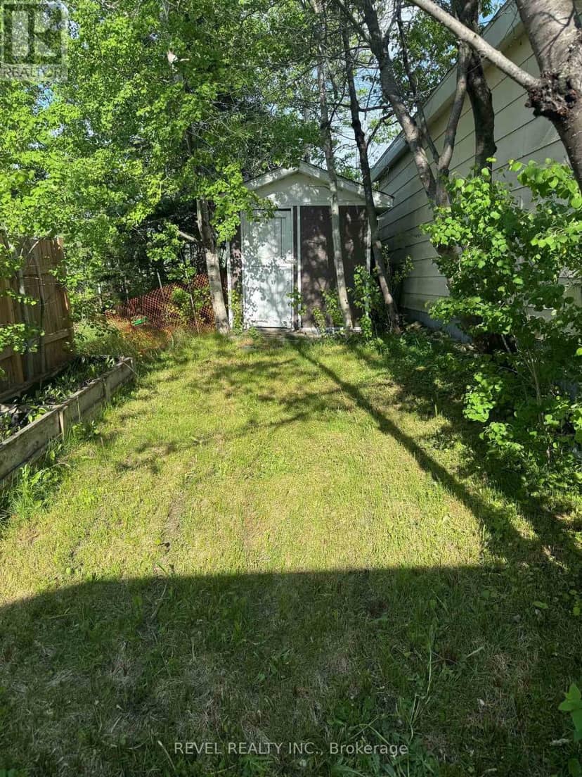204 Laidlaw Street, Timmins, photo 4
