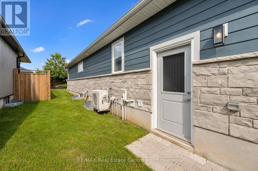 33 Waterloo Street — photo 26 of 37