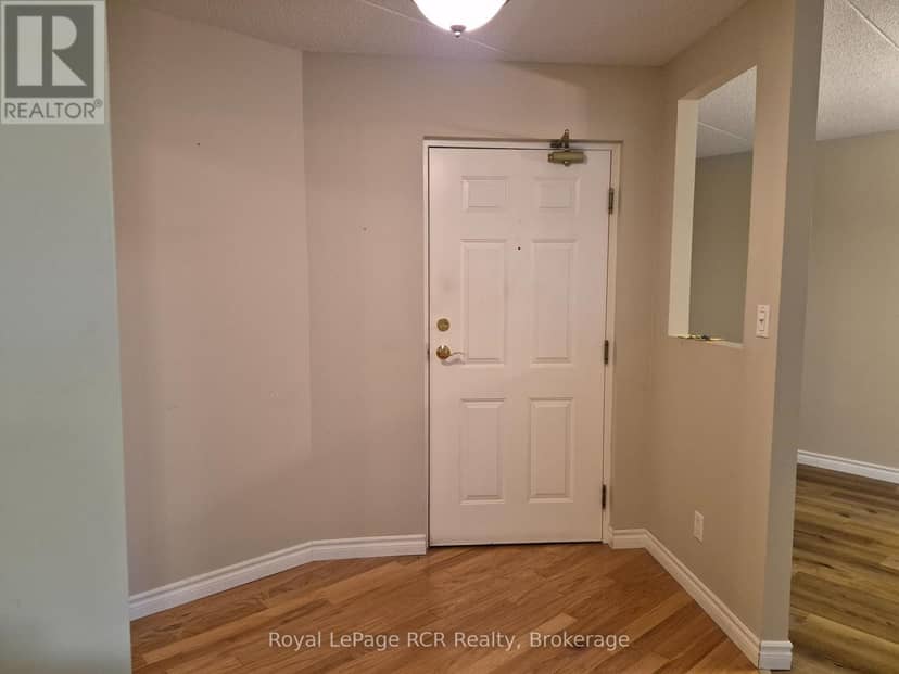 102 - 536 11th Avenue, Hanover, photo 4