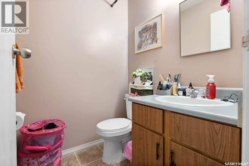 4008 Dewdney Avenue — photo 20 of 27