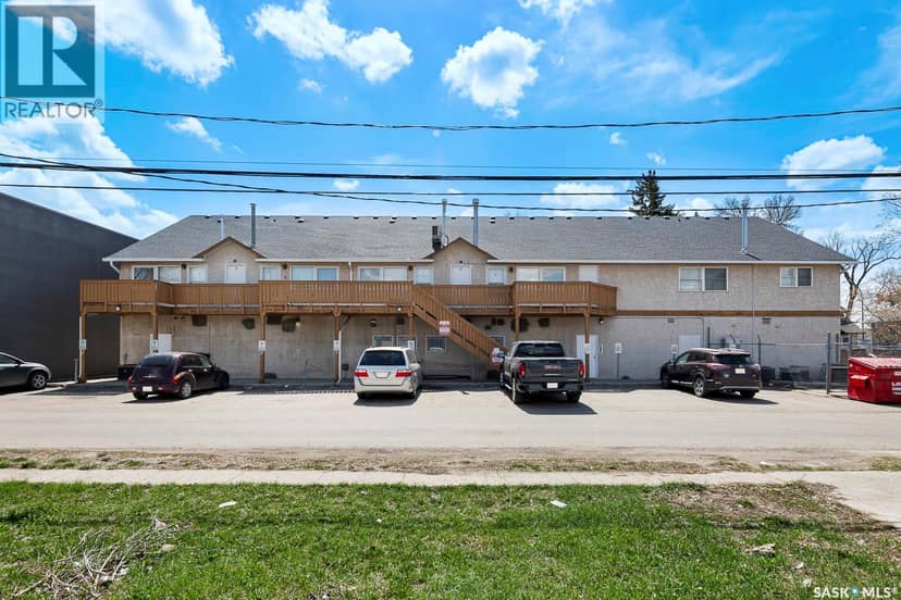4008 Dewdney Avenue — photo 2 of 27