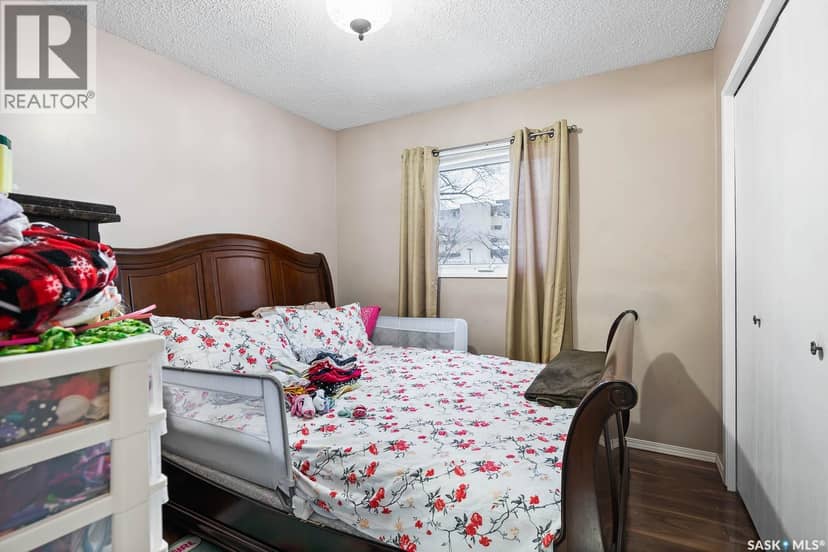 4008 Dewdney Avenue — photo 19 of 27