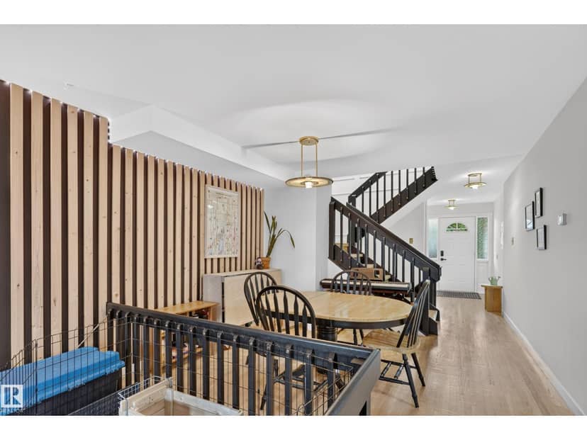 6712 36A AV NW — photo 18 of 40