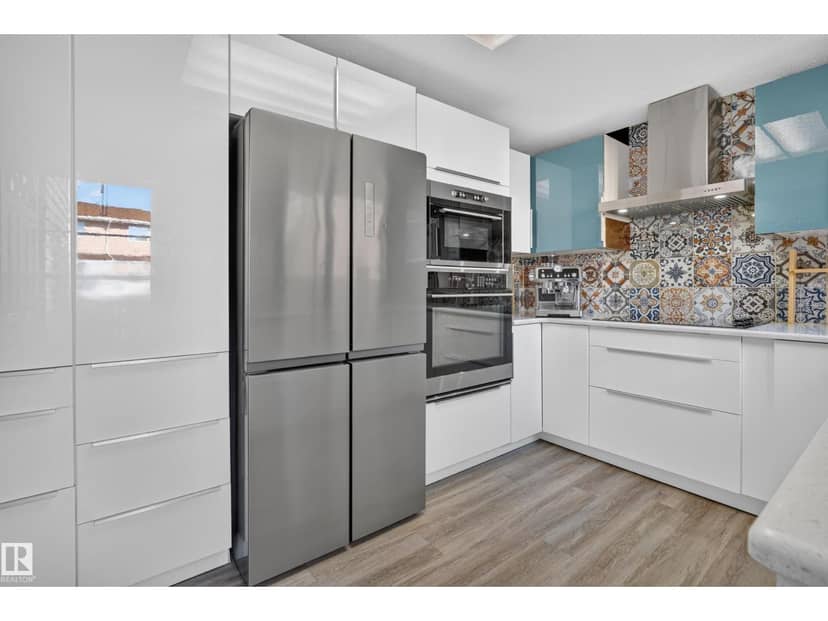 6712 36A AV NW — photo 16 of 40