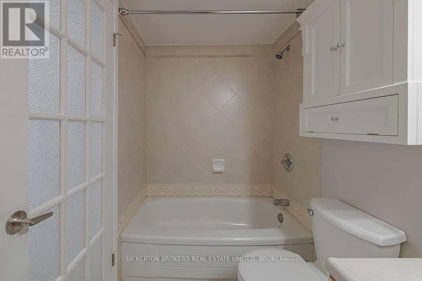 301 - 550 Talbot Place — photo 9 of 17