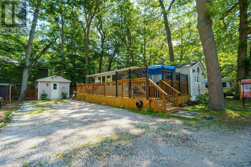 B12 - 9910 Northville Crescent, Lambton Shores, photo 2