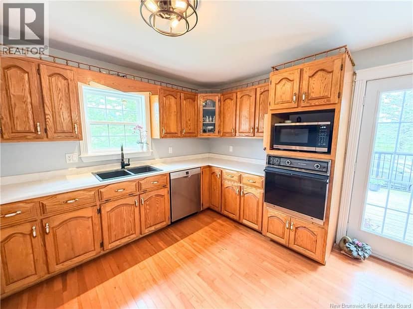 4 Salt Springs Road — photo 11 of 30