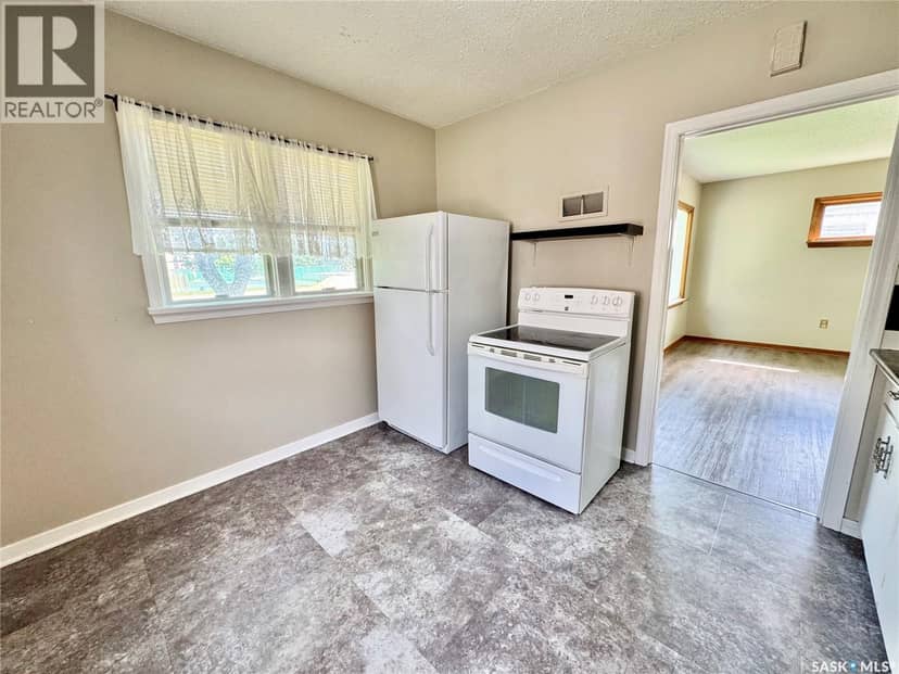 537 9th STREET E, Prince Albert, photo 3