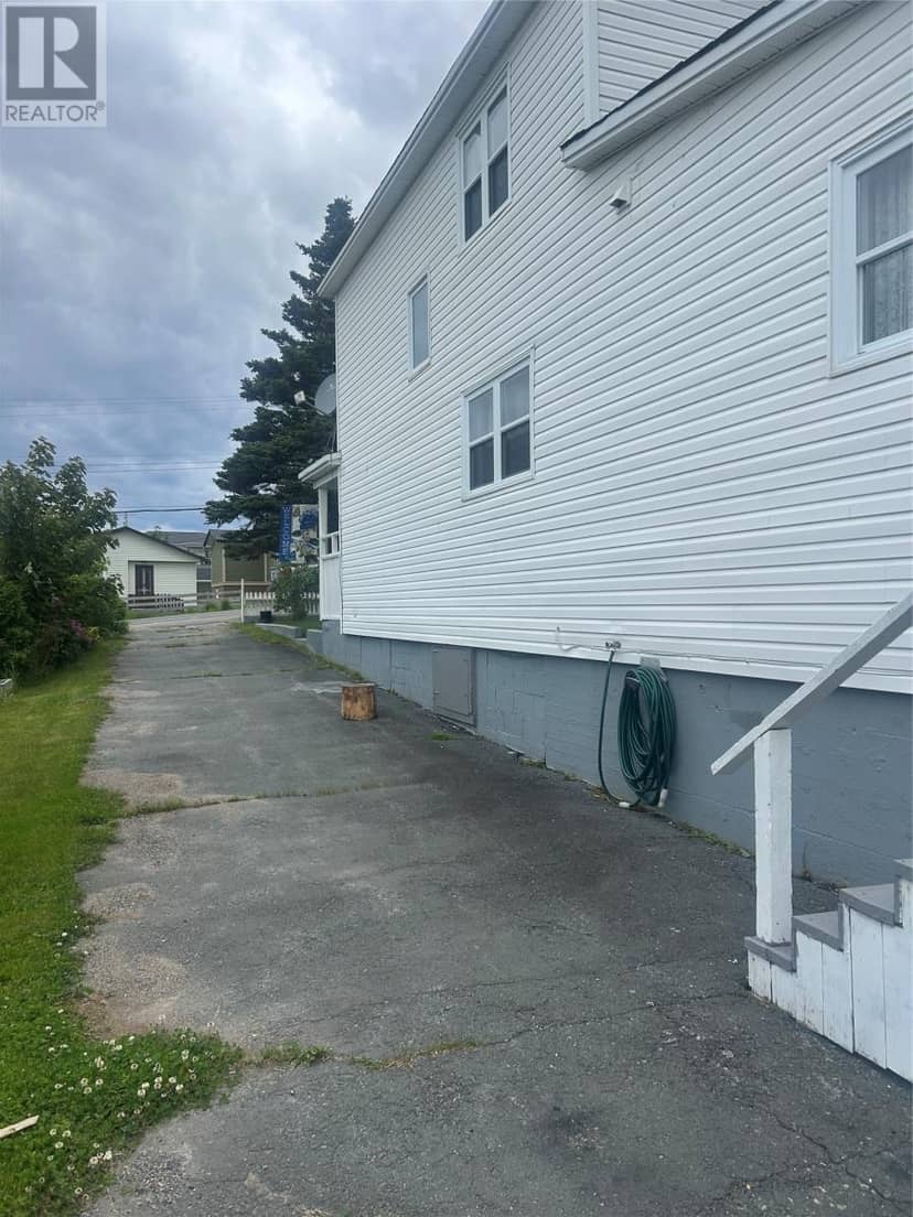 336 Main Road — photo 3 of 33