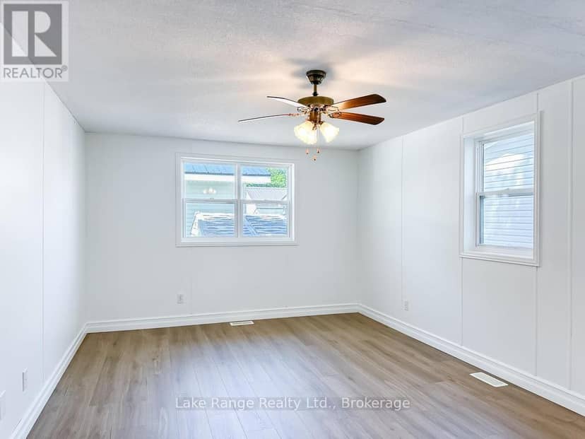 8 Cherokee Lane E — photo 15 of 22