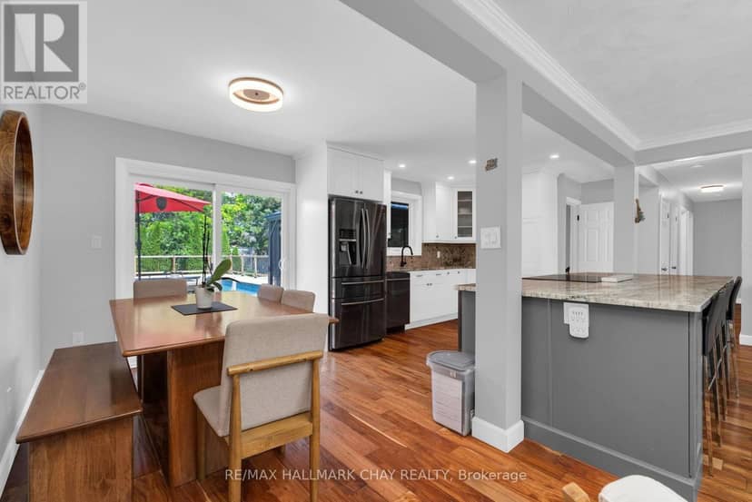 12 Francis Road — photo 13 of 40
