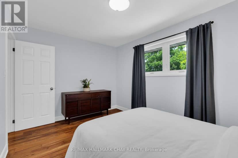 12 Francis Road — photo 16 of 40