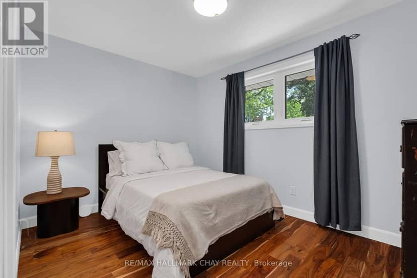 12 Francis Road — photo 17 of 40
