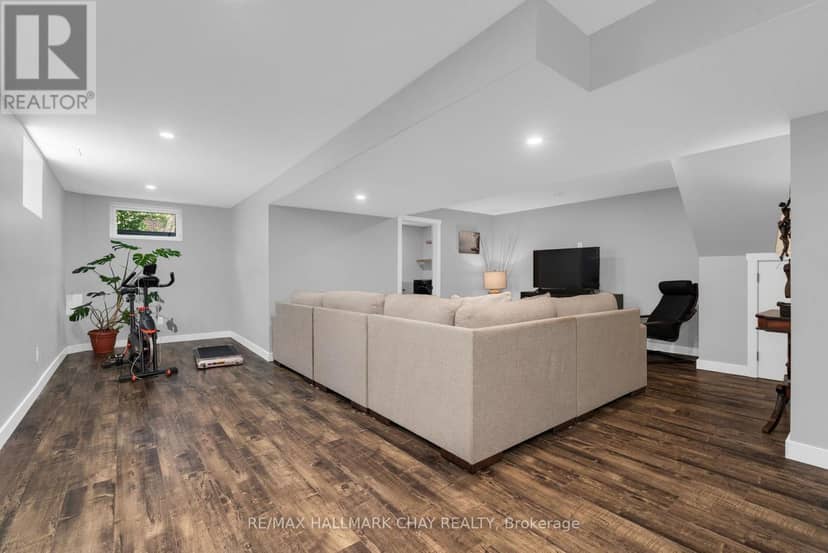 12 Francis Road — photo 29 of 40