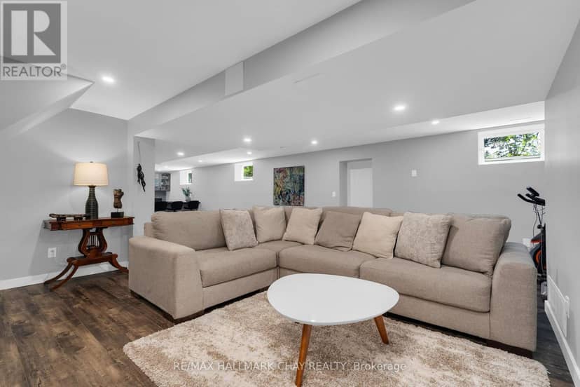 12 Francis Road — photo 30 of 40