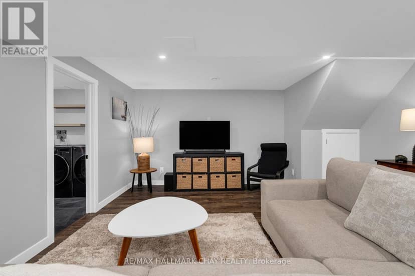 12 Francis Road — photo 31 of 40