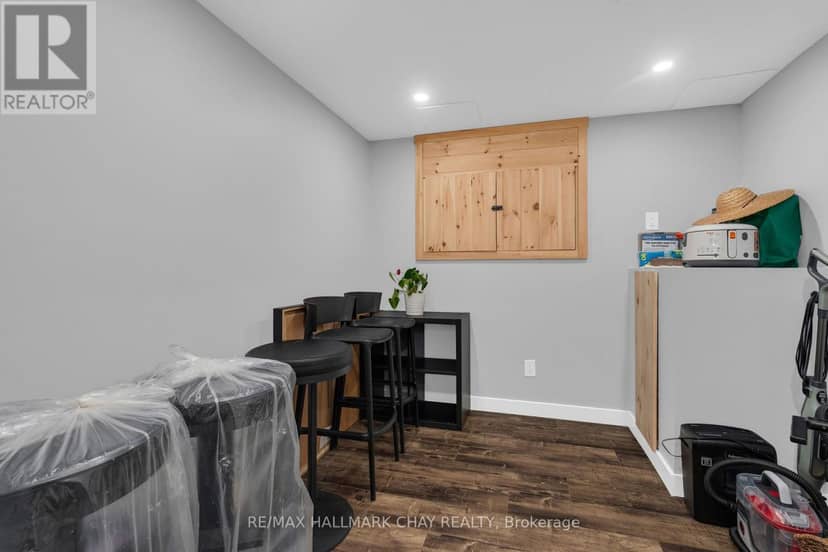 12 Francis Road — photo 35 of 40