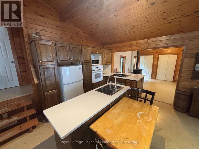 3040 Haliburton Lake Road — photo 10 of 40