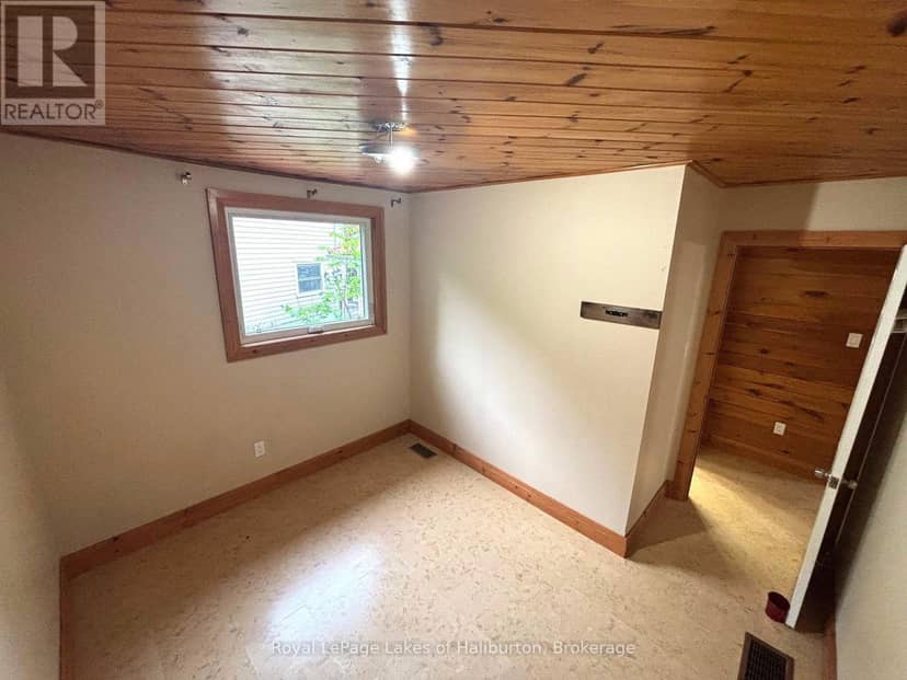 3040 Haliburton Lake Road — photo 11 of 40
