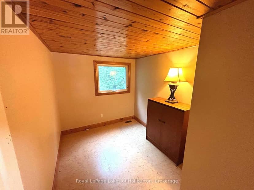 3040 Haliburton Lake Road — photo 14 of 40