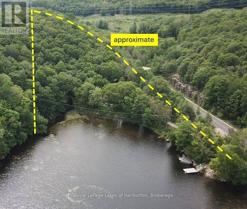 3040 Haliburton Lake Road, Dysart et al, photo 2