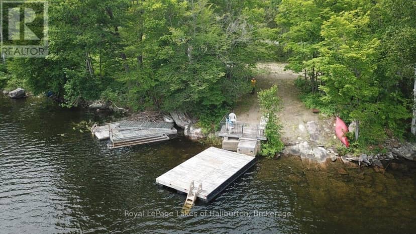 3040 Haliburton Lake Road, Dysart et al, photo 4