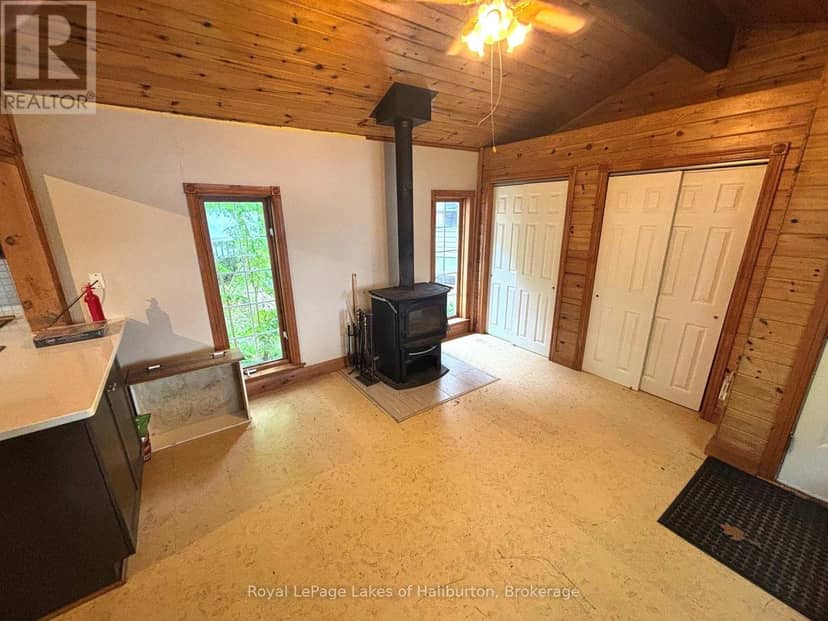 3040 Haliburton Lake Road, Dysart et al, photo 6