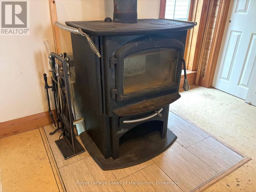 3040 Haliburton Lake Road, Dysart et al, photo 8