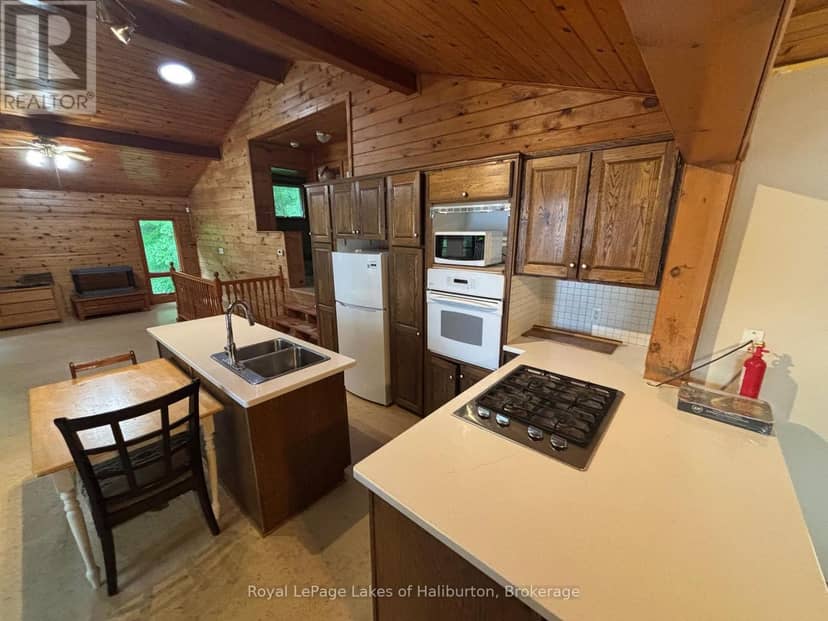 3040 Haliburton Lake Road — photo 9 of 40