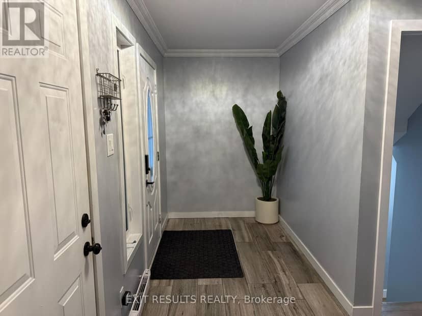 1090 Dianne Avenue — photo 4 of 40