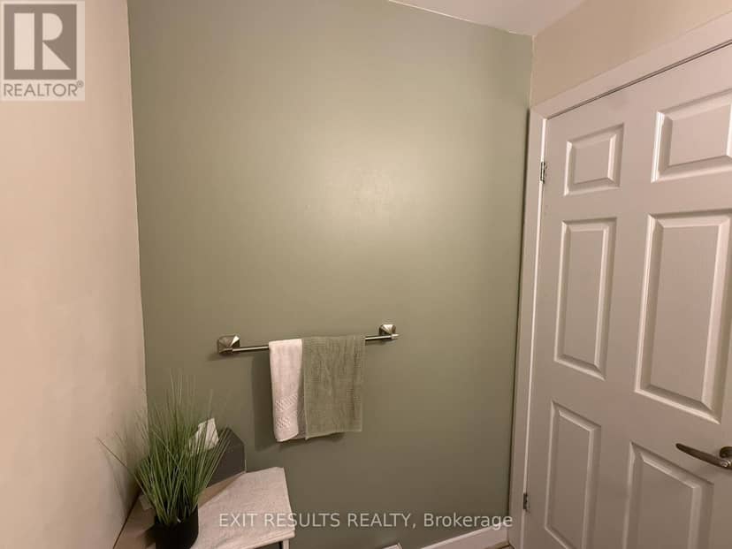 1090 Dianne Avenue — photo 7 of 40