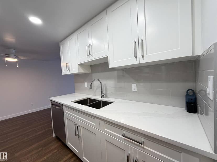 #103 10511 19 AV NW, Edmonton, photo 4