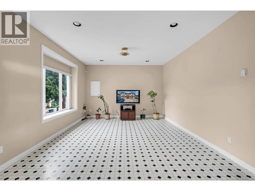 4049 CURLE AVENUE, Burnaby, photo 8