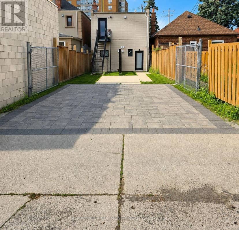 1623 Keele Street — photo 31 of 31