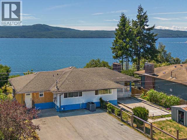 9449 STITTLE ROAD, Powell River, photo 2