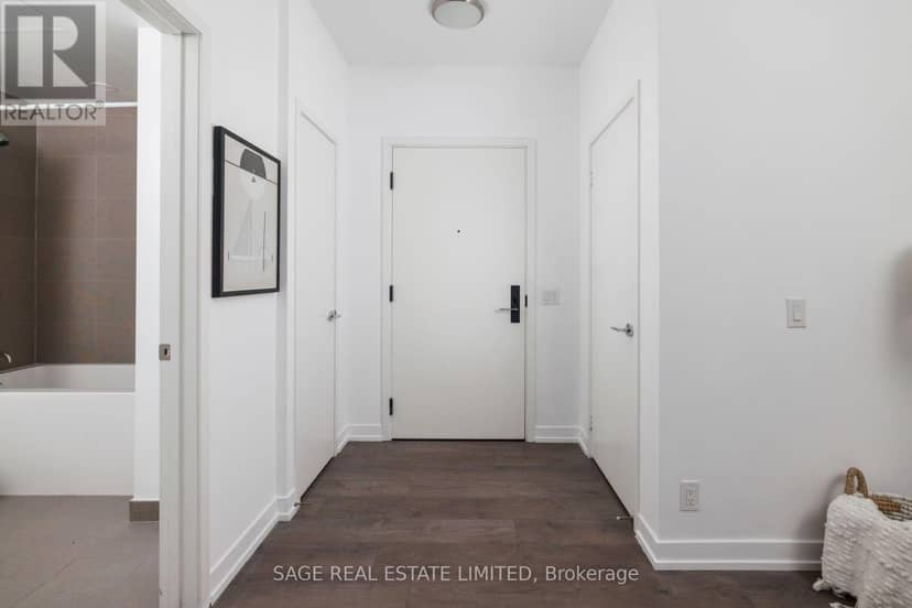 1012 - 270 Dufferin Street — photo 11 of 40